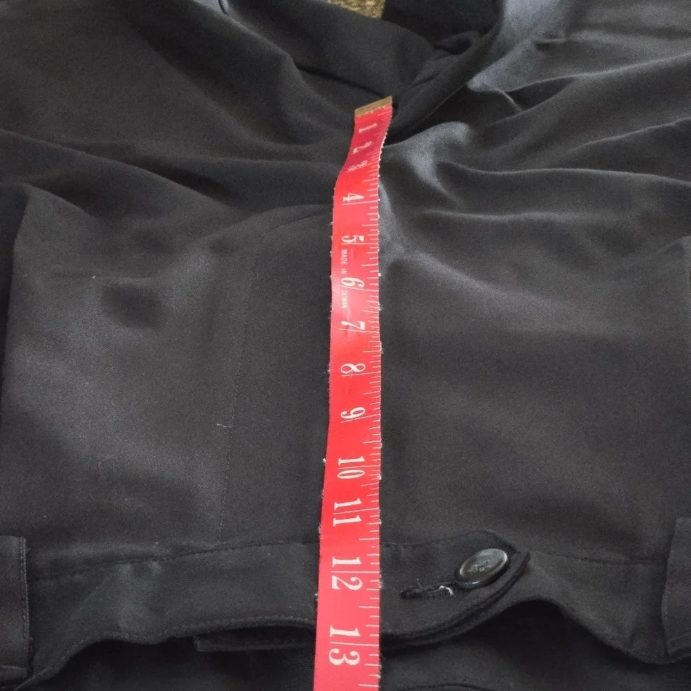 IZOD Mens size 36W Pleated Front Shorts Black Rolled Side Seams Zip Button